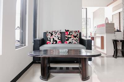 OYO 1108 Smart Tlogomas