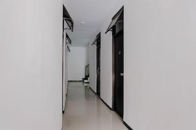 OYO 1108 Smart Tlogomas