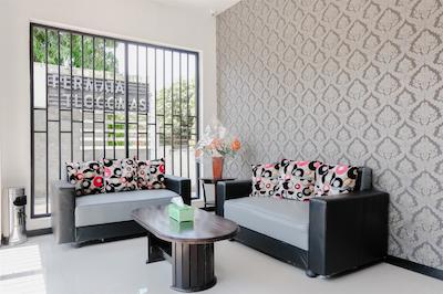 OYO 1108 Smart Tlogomas