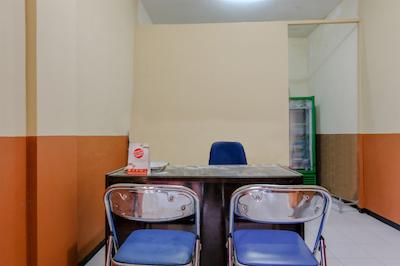 Oyo 1342 Uniga Malang Family Residence