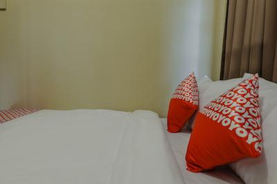 Oyo 1342 Uniga Malang Family Residence