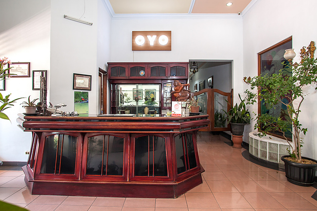 OYO 517 Hotel Arjuna Lawang