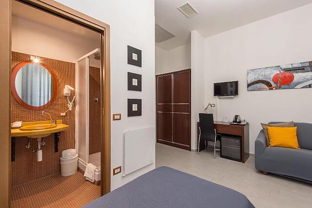 Eroom42 Guest House