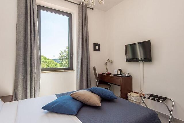 Eroom42 Guest House