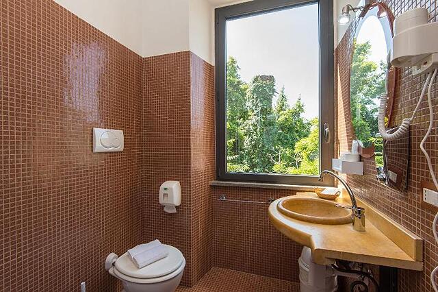 Eroom42 Guest House