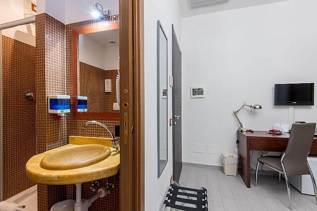Eroom42 Guest House