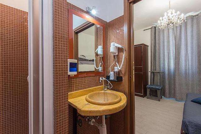 Eroom42 Guest House