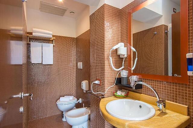 Eroom42 Guest House