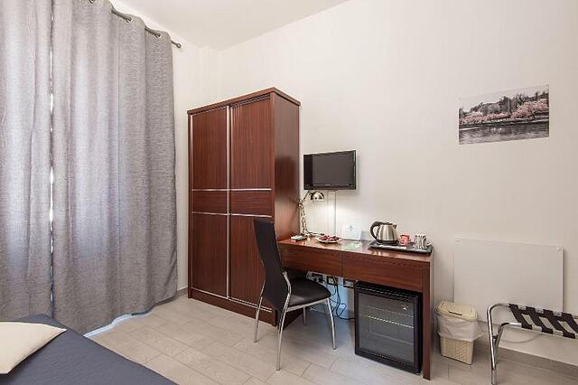 Eroom42 Guest House