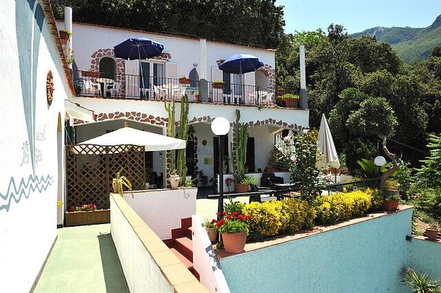 Villa Raffaela B B