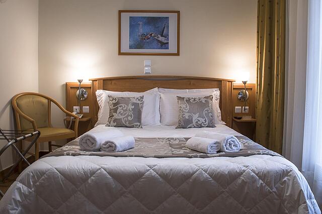 ARES ATHENS HOTEL