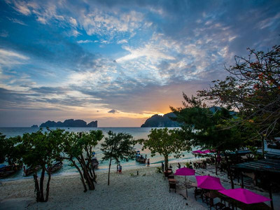 PARADISE RESORT PHI PHI