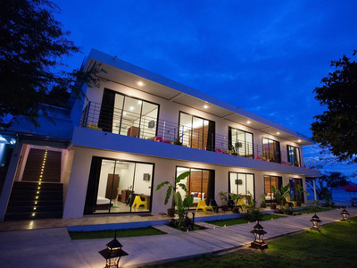 PARADISE RESORT PHI PHI