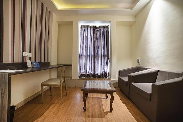 Fabhotel Magnus Calypso Viman Nagar