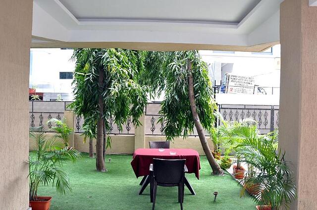 Fabhotel Magnus Calypso Viman Nagar