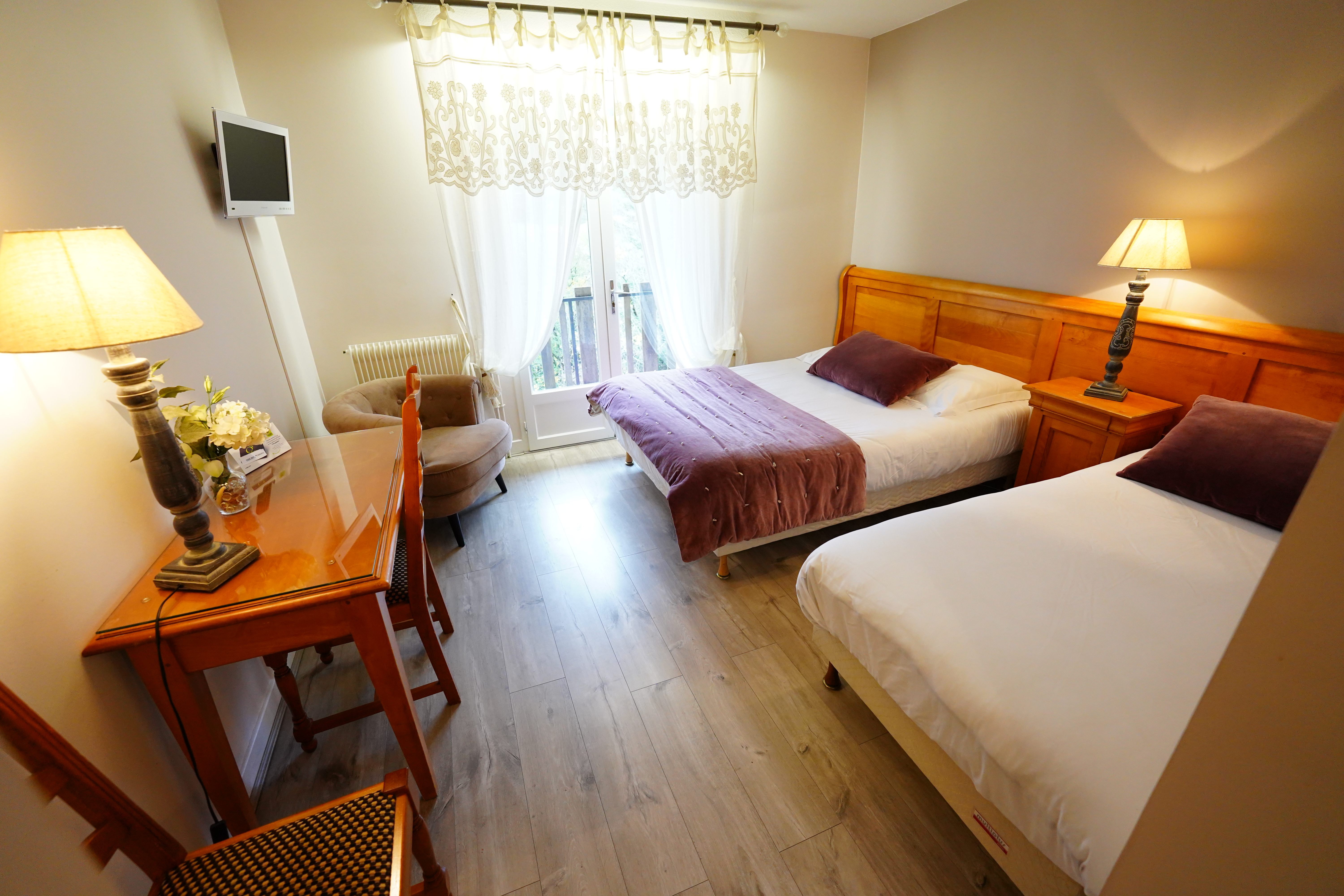 LOGIS HOTEL LE GRIOU