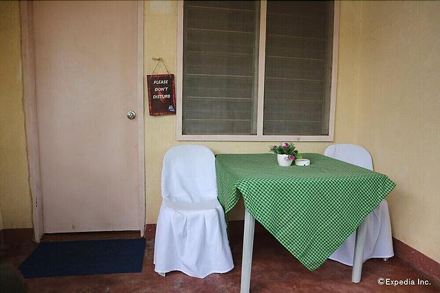 Blue Wave Inn Beach Resort Restaurant