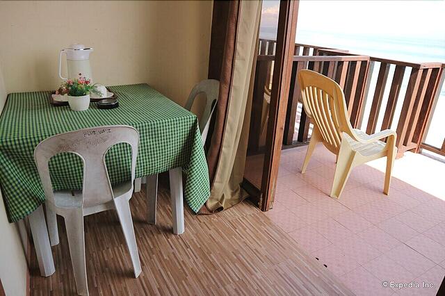 Blue Wave Inn Beach Resort Restaurant