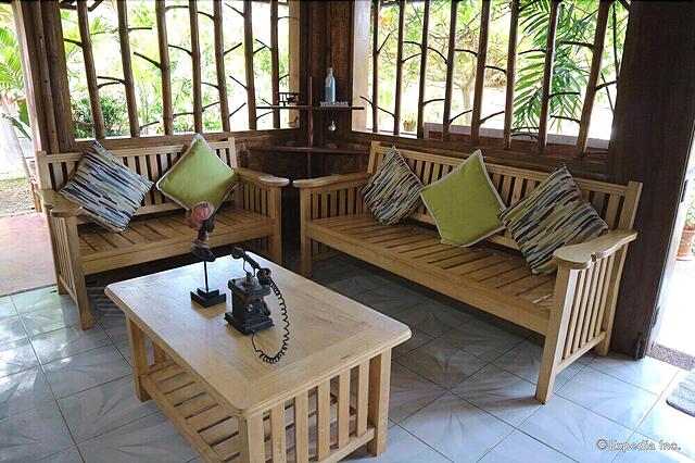 Blue Wave Inn Beach Resort Restaurant