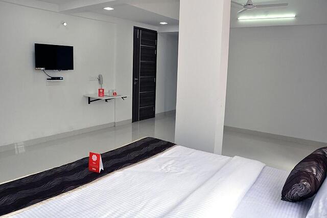 Oyo 9533 Hotel Milind Villa