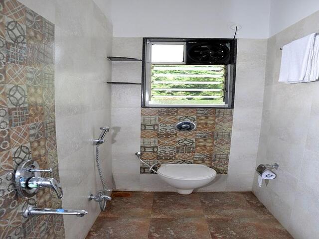 Oyo 9533 Hotel Milind Villa