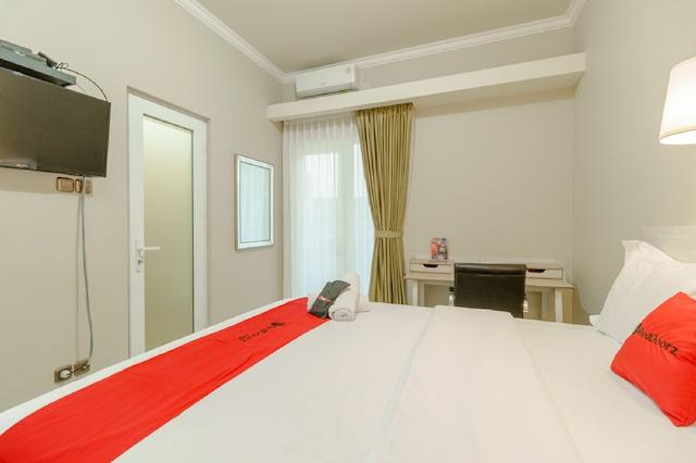 RedDoorz near Taman Makam Pahlawan Cikutra