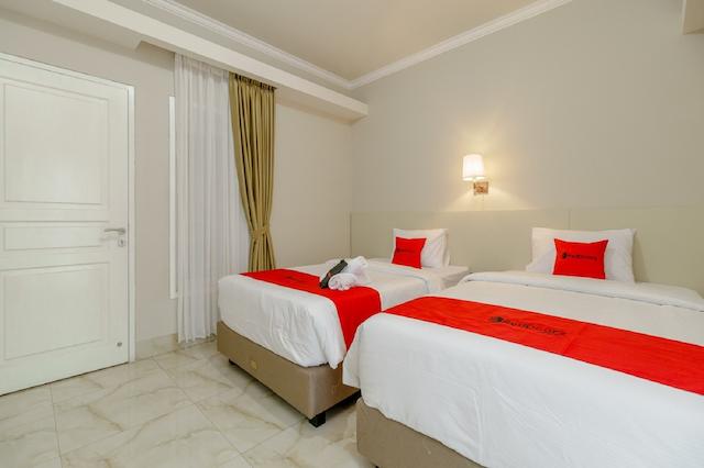 RedDoorz near Taman Makam Pahlawan Cikutra