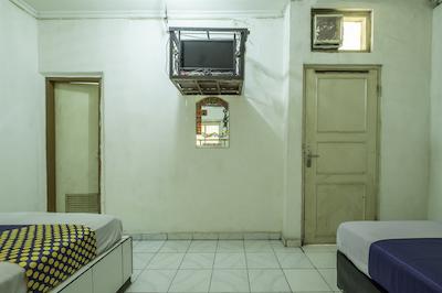 Spot On 2054 Hotel Arimbi 3