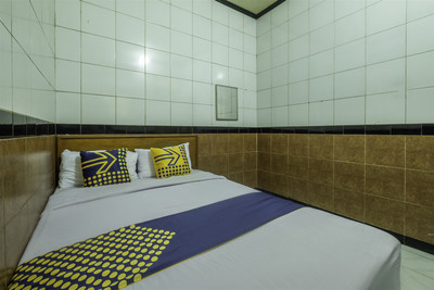 Spot On 2054 Hotel Arimbi 3