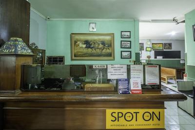 Spot On 2054 Hotel Arimbi 3