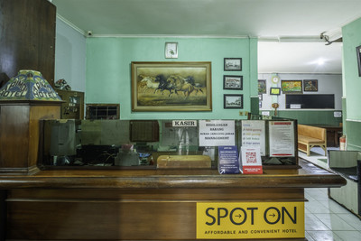 Spot On 2054 Hotel Arimbi 3