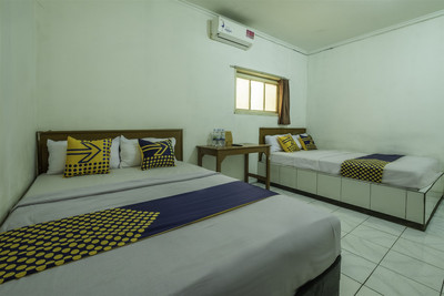 Spot On 2054 Hotel Arimbi 3