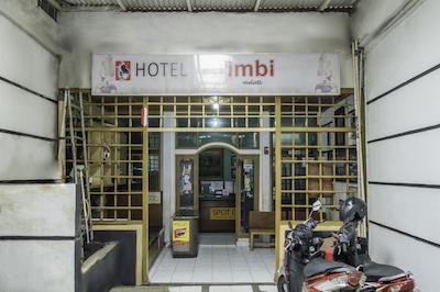 Spot On 2054 Hotel Arimbi 3