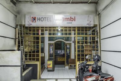 Spot On 2054 Hotel Arimbi 3
