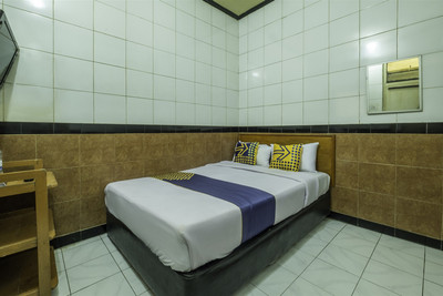 Spot On 2054 Hotel Arimbi 3