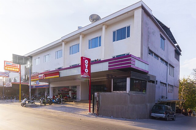 Oyo 1977 Harvest Residence