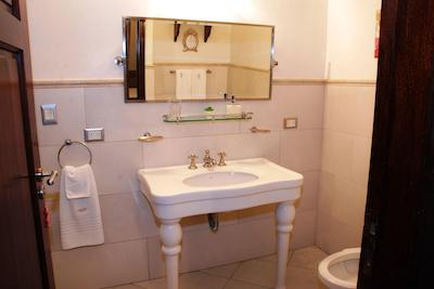 Miravida Soho Hotel Wine Bar