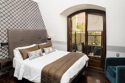 Miravida Soho Hotel Wine Bar