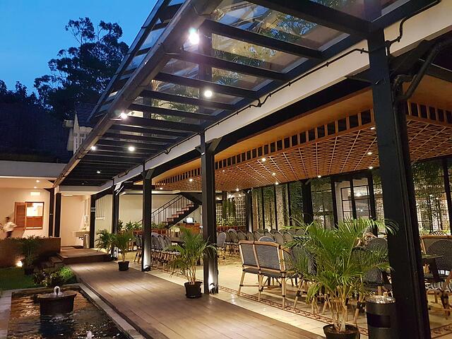 BEEHIVE BOUTIQUE HOTEL