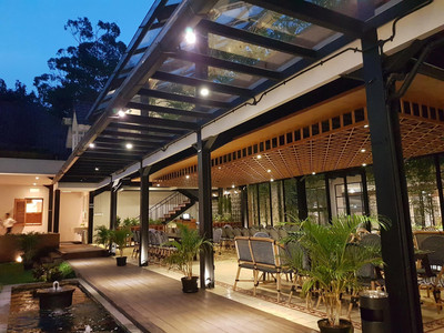 BEEHIVE BOUTIQUE HOTEL