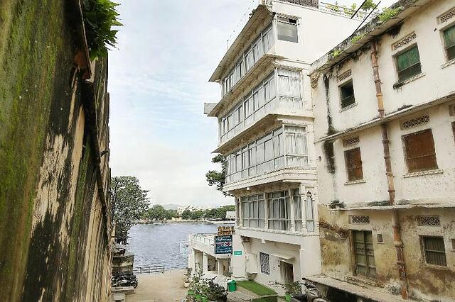 The Shaharkot By The Lake