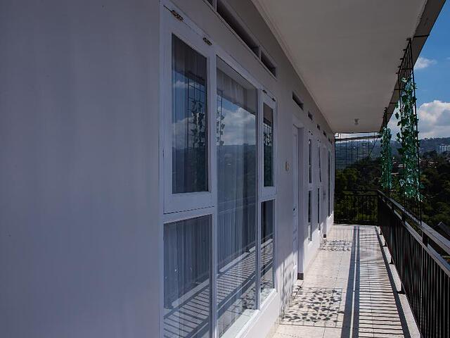 OYO 569 Cigadung Guest House