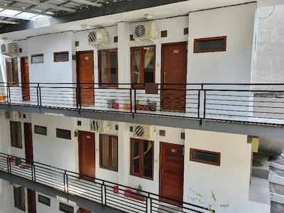 OYO 569 Cigadung Guest House