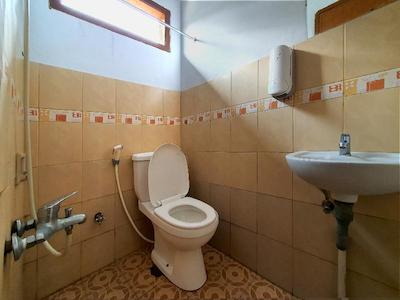 OYO 569 Cigadung Guest House