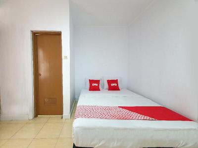 OYO 569 Cigadung Guest House