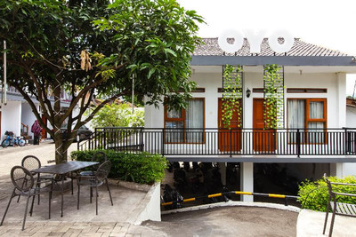 OYO 569 Cigadung Guest House