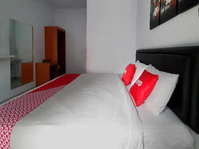 OYO 569 Cigadung Guest House