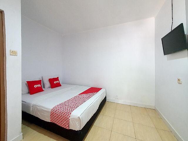 OYO 569 Cigadung Guest House