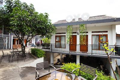 OYO 569 Cigadung Guest House