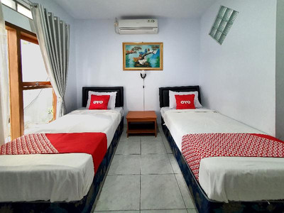 OYO 569 Cigadung Guest House